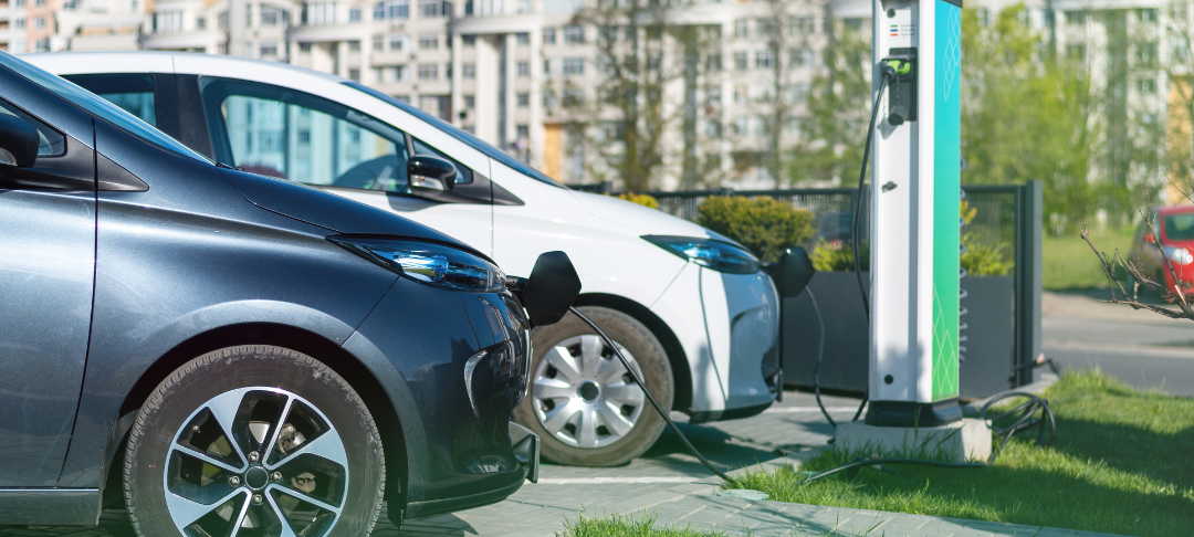 Transition vers le véhicule électrique en entreprise  : comment optimiser sa stratégie de recharge ?